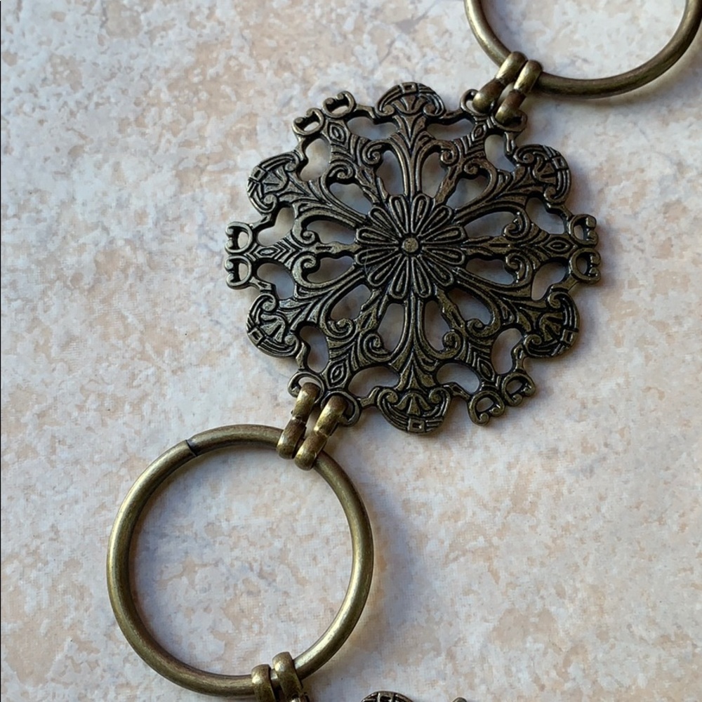 Retro Chain Statement Belt - Picture 2 of 5